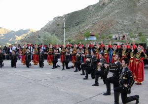 MYO'da mezuniyet coşkusu